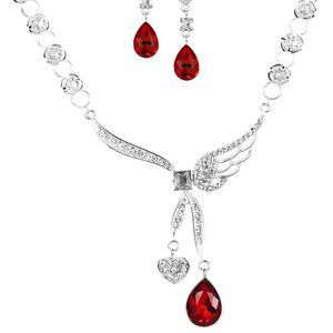 Red Rhinestone & Heart Necklace Pendant Necklace &
